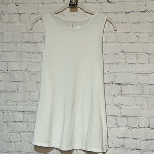 #65 All in Motion tank top L with side slits